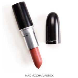 MAC SATIN “MOCHA” LIPSTICK